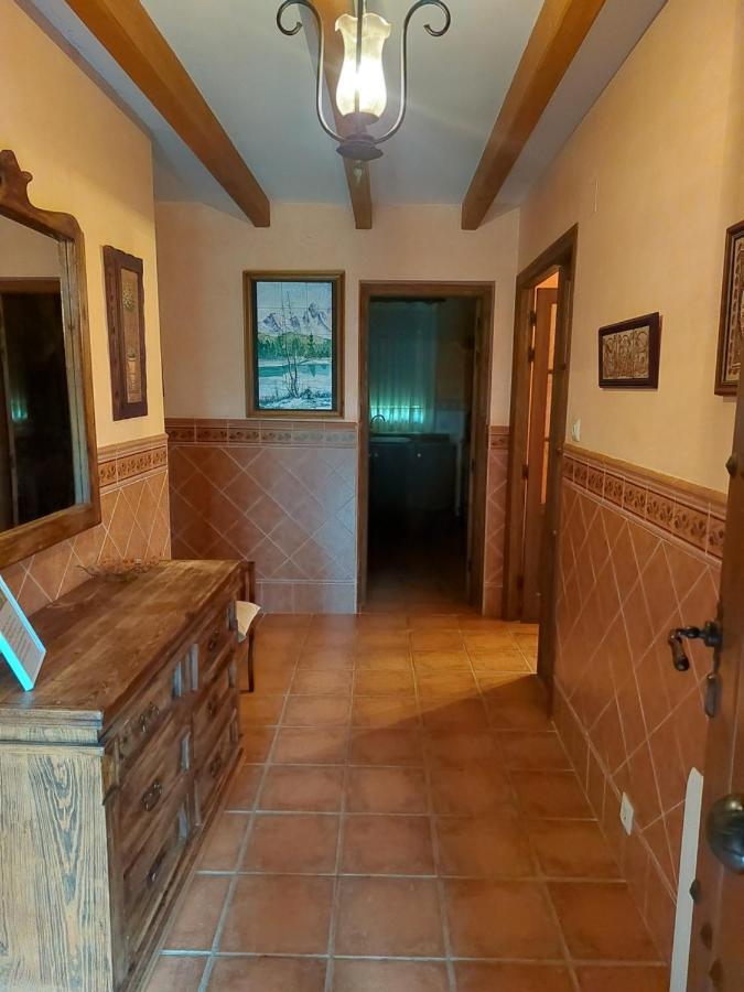 11 Postes Villa Candeleda